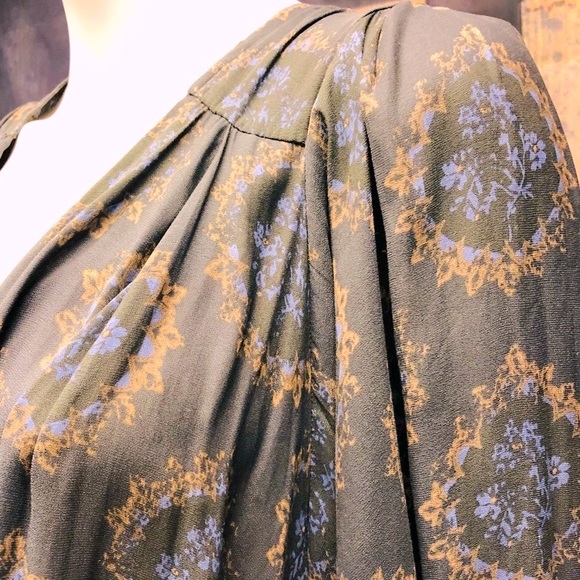 “FREE PEOPLE Drastic DEEP V NECK BLOUSE - Picture 16 of 16